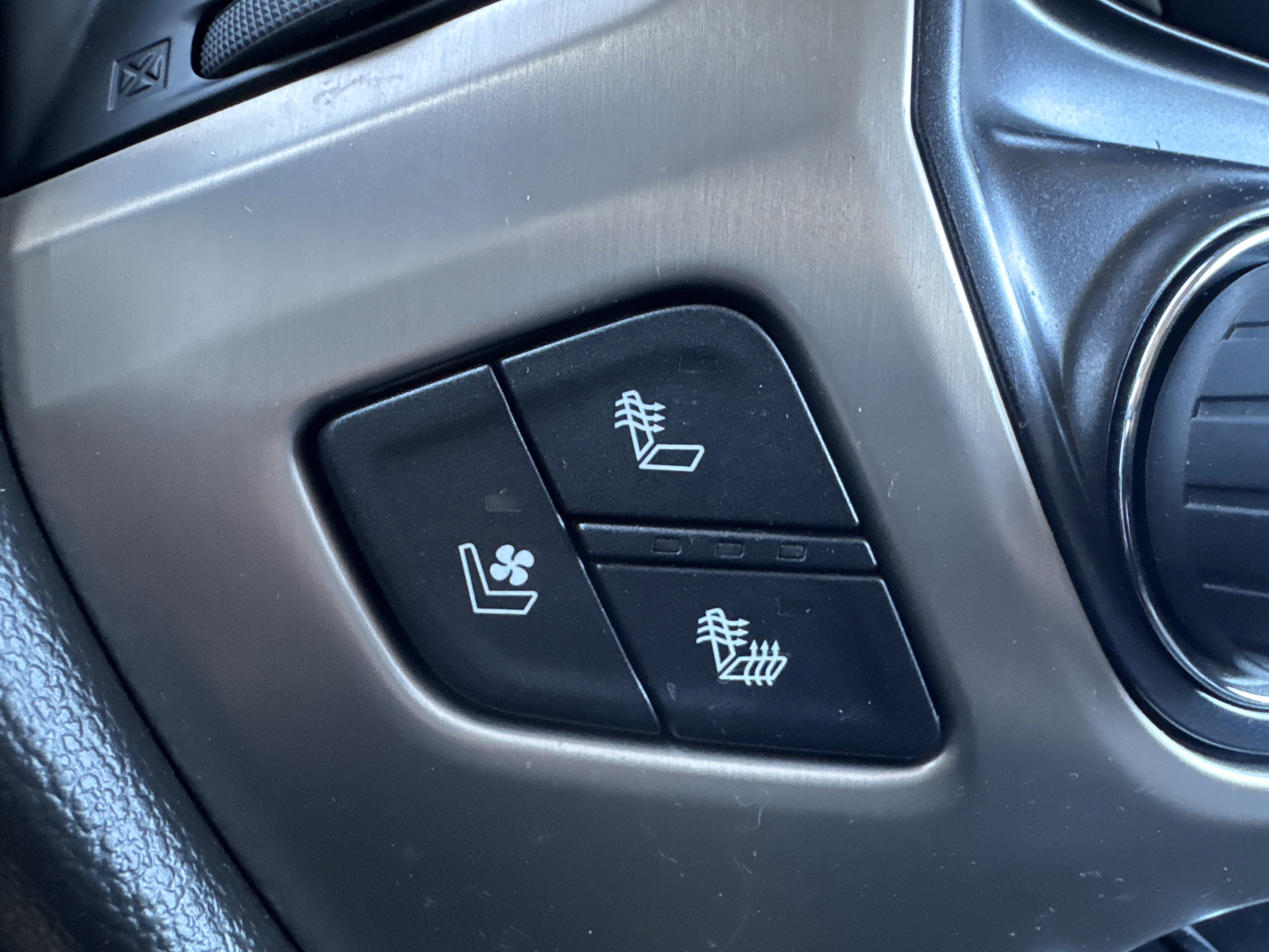 Used 2018 GMC Sierra 1500 Denali w/ Denali Ultimate Package image 31