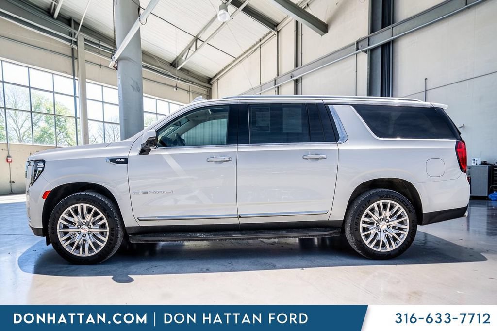 Used 2024 GMC Yukon XL Denali AWD/4WD image 2