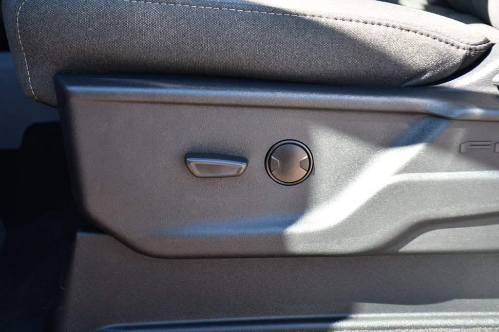 New 2026 Ford F350 4x4 Crew Cab Super Duty image 14