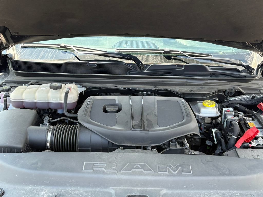 Used 2025 RAM 1500 Tradesman AWD/4WD image 9