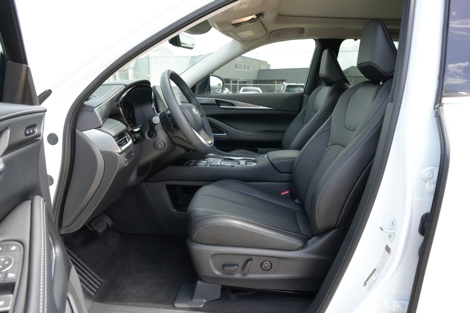 Used 2026 INFINITI QX60 Luxe w/ Cargo Package FWD image 17