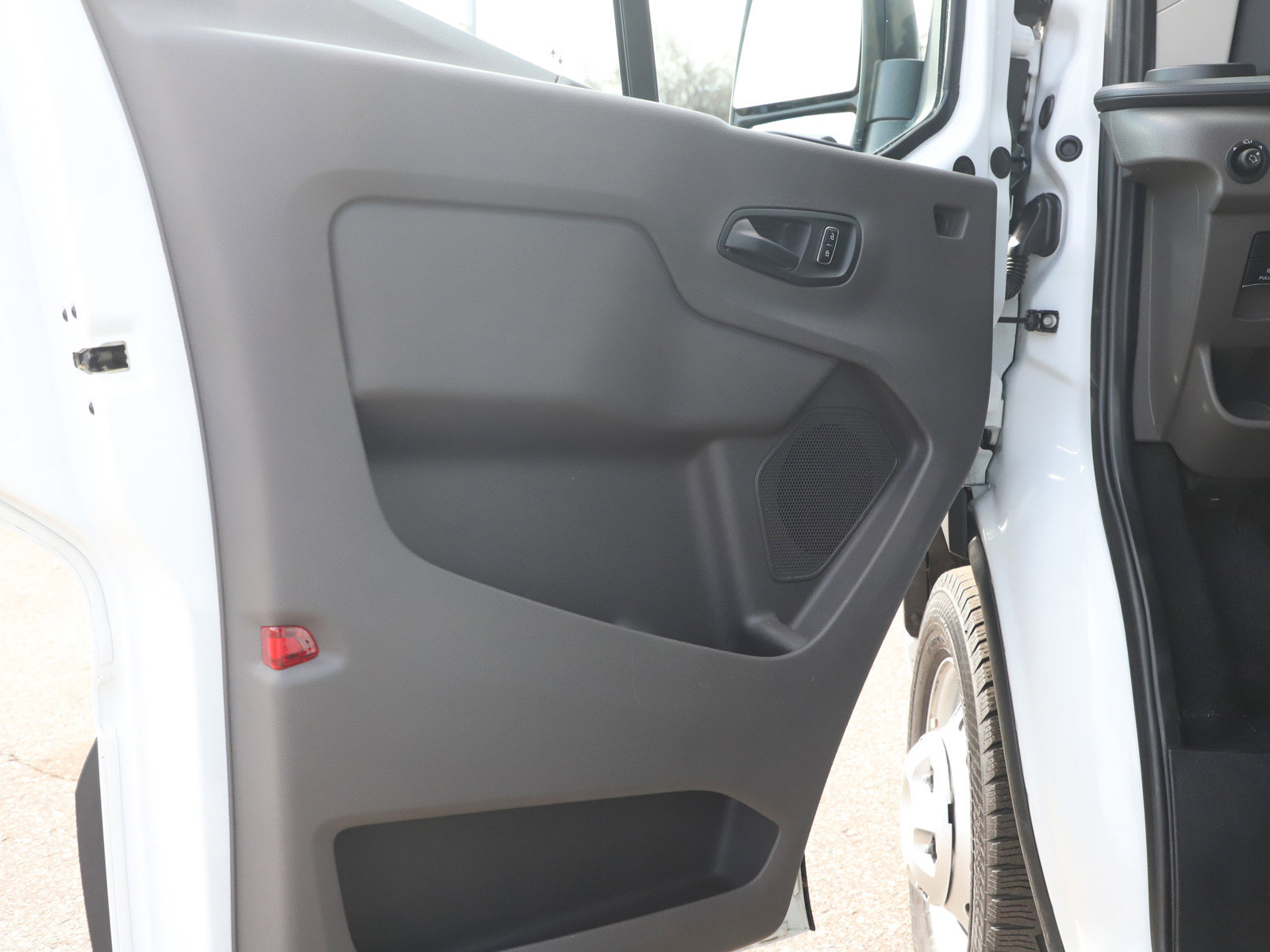 Used 2025 Ford Transit 350 XLT image 20