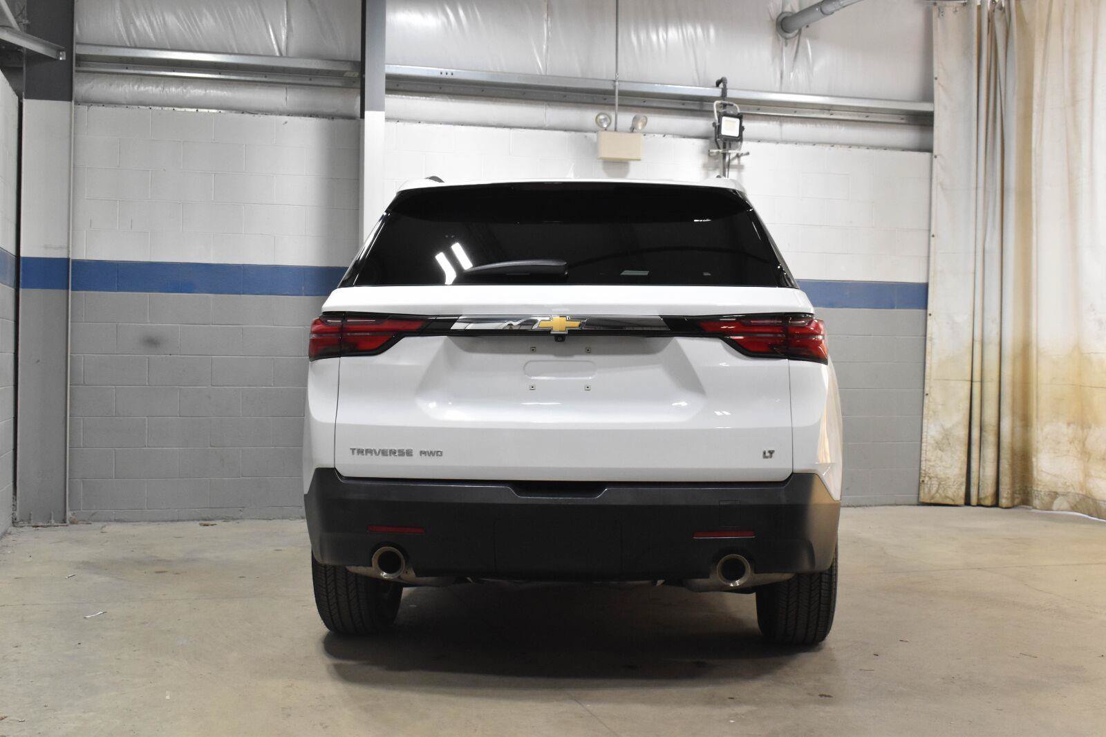 Used 2023 Chevrolet Traverse LT w/ LPO, Floor Liner Package AWD/4WD image 27