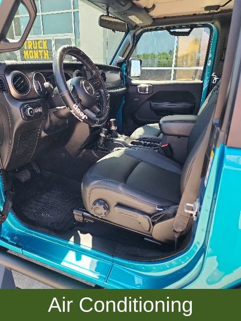 Used 2020 Jeep Wrangler Sport AWD/4WD image 11