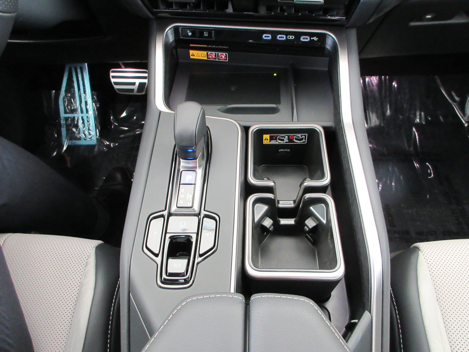 Used 2026 Lexus TX 500h AWD w/ Technology Package image 51