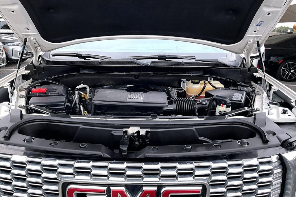 Used 2021 GMC Yukon Denali RWD image 11