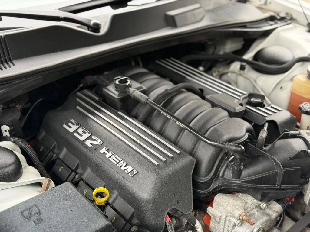 Used 2012 Dodge Challenger SRT8 RWD image 27