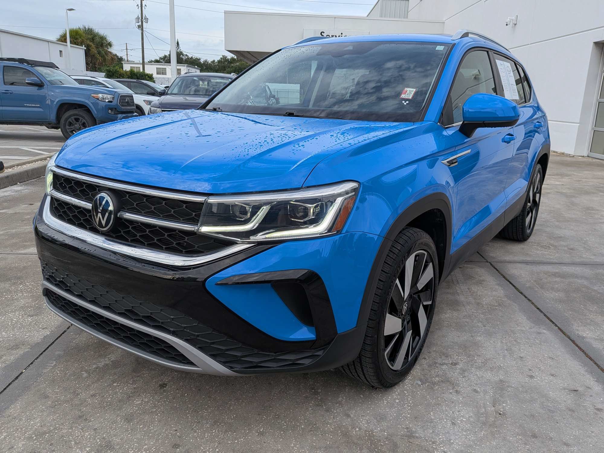 Certified 2024 Volkswagen Taos SEL AWD/4WD image 7