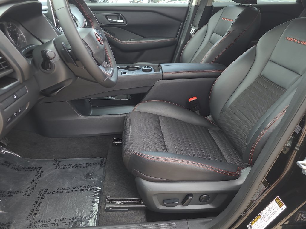 Certified 2025 Nissan Rogue SV AWD/4WD image 13