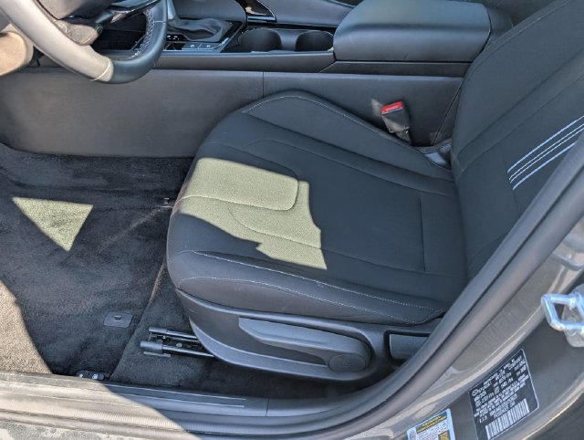 Certified 2025 Hyundai Elantra SEL FWD image 23