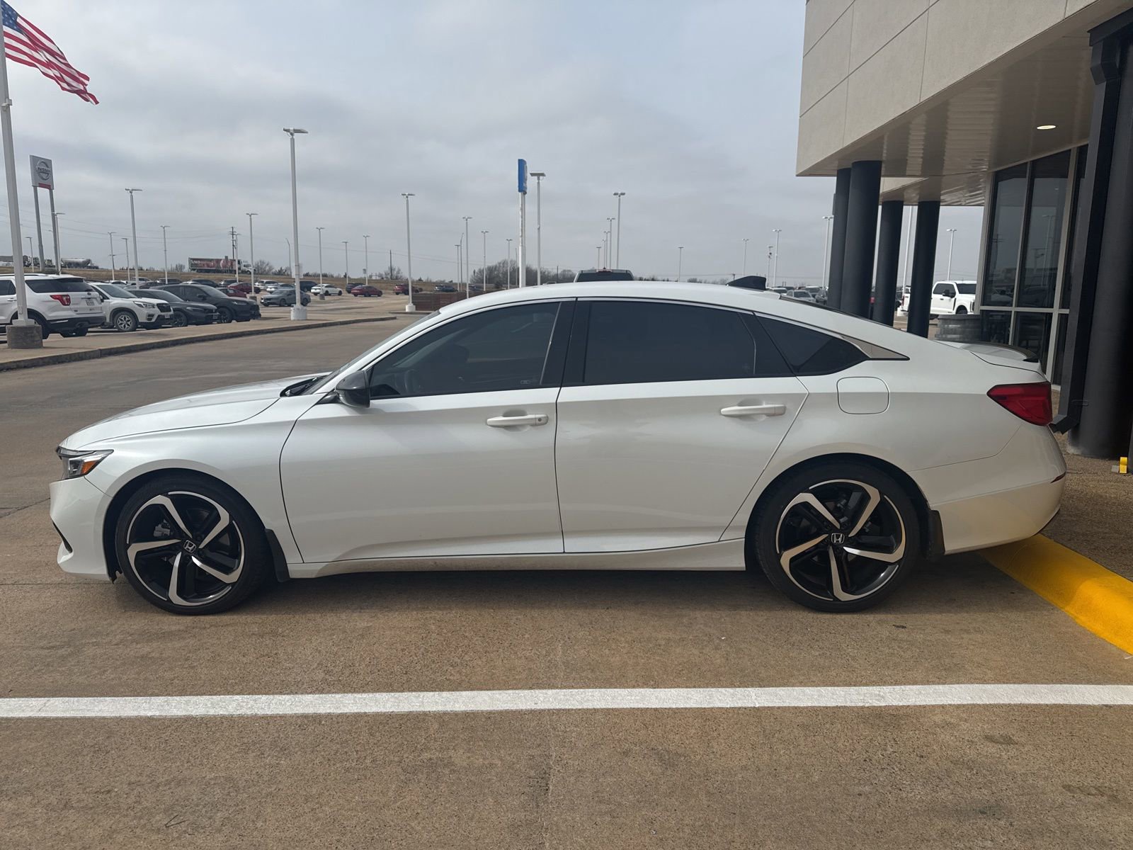 Used 2022 Honda Accord Sport Special Edition image 4