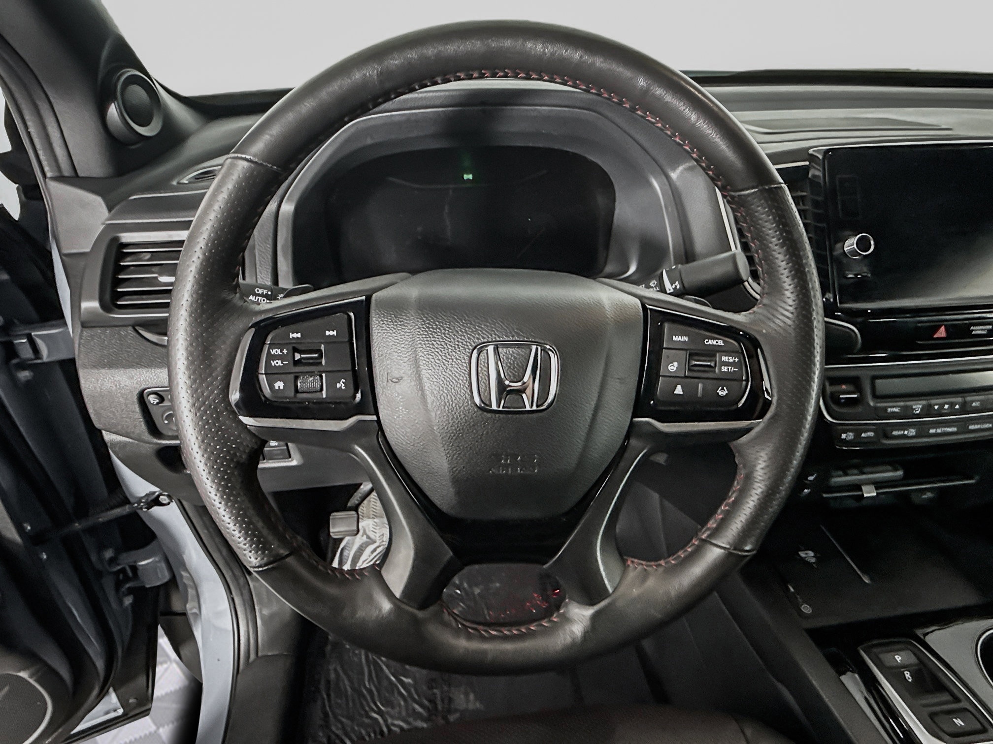 Used 2025 Honda Ridgeline Black Edition image 13