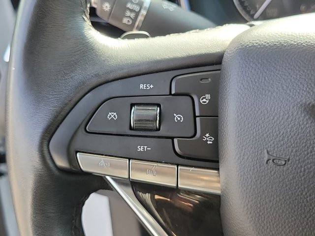 Used 2023 Cadillac XT6 Premium Luxury FWD image 23