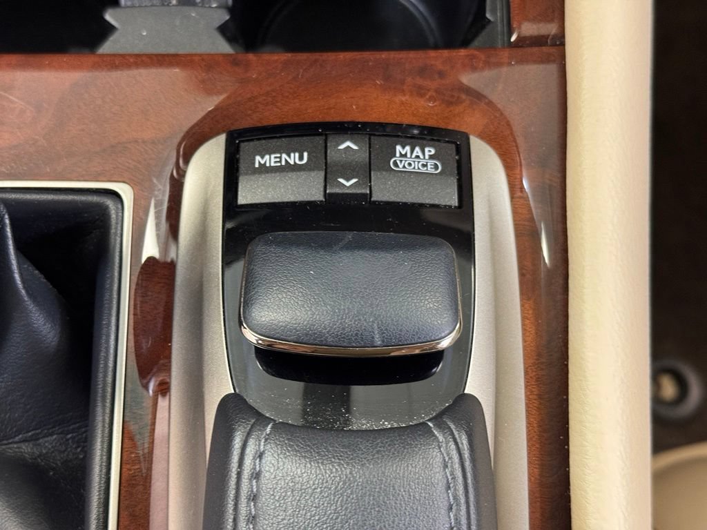 Used 2013 Lexus LS 460 AWD w/ Comfort Pkg image 50