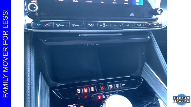 Used 2024 Jeep Wagoneer Series II w/ Flexible Seating Group image 41