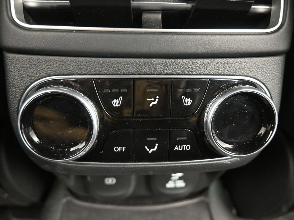 Used 2022 Genesis GV70 3.5T Sport w/ Sport Prestige Package image 15