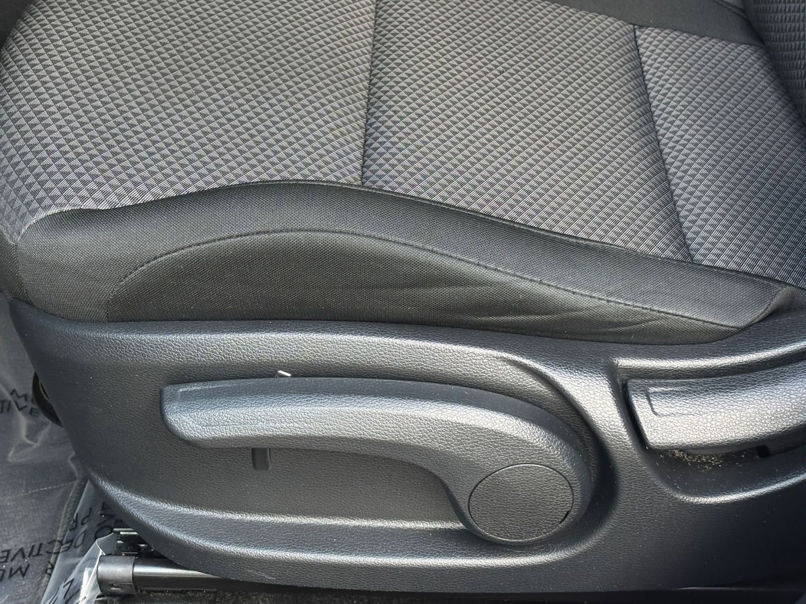 Used 2025 Kia Soul LX w/ LX Technology Package FWD image 22