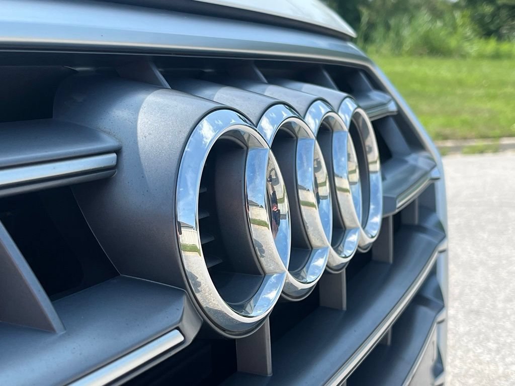 Used 2018 Audi Q5 2.0T Premium Plus w/ Premium Plus Package AWD/4WD image 12