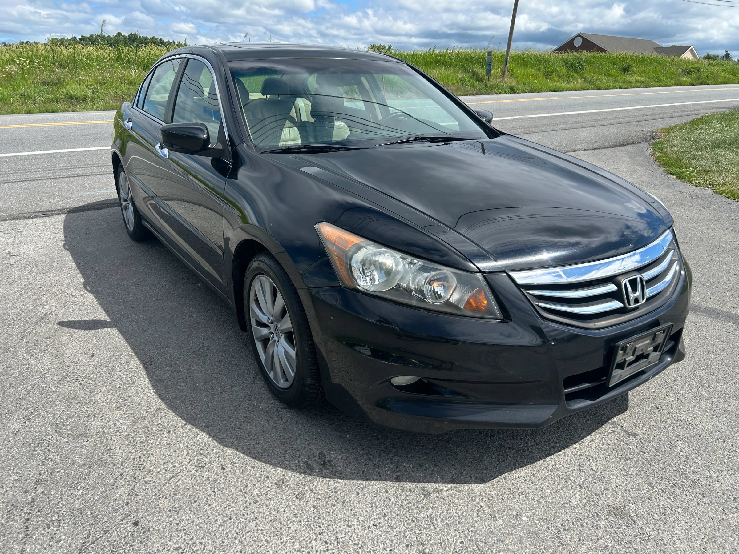 Used 2011 Honda Accord EX-L image 3
