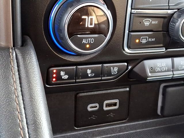 Used 2023 Chevrolet Suburban High Country image 26