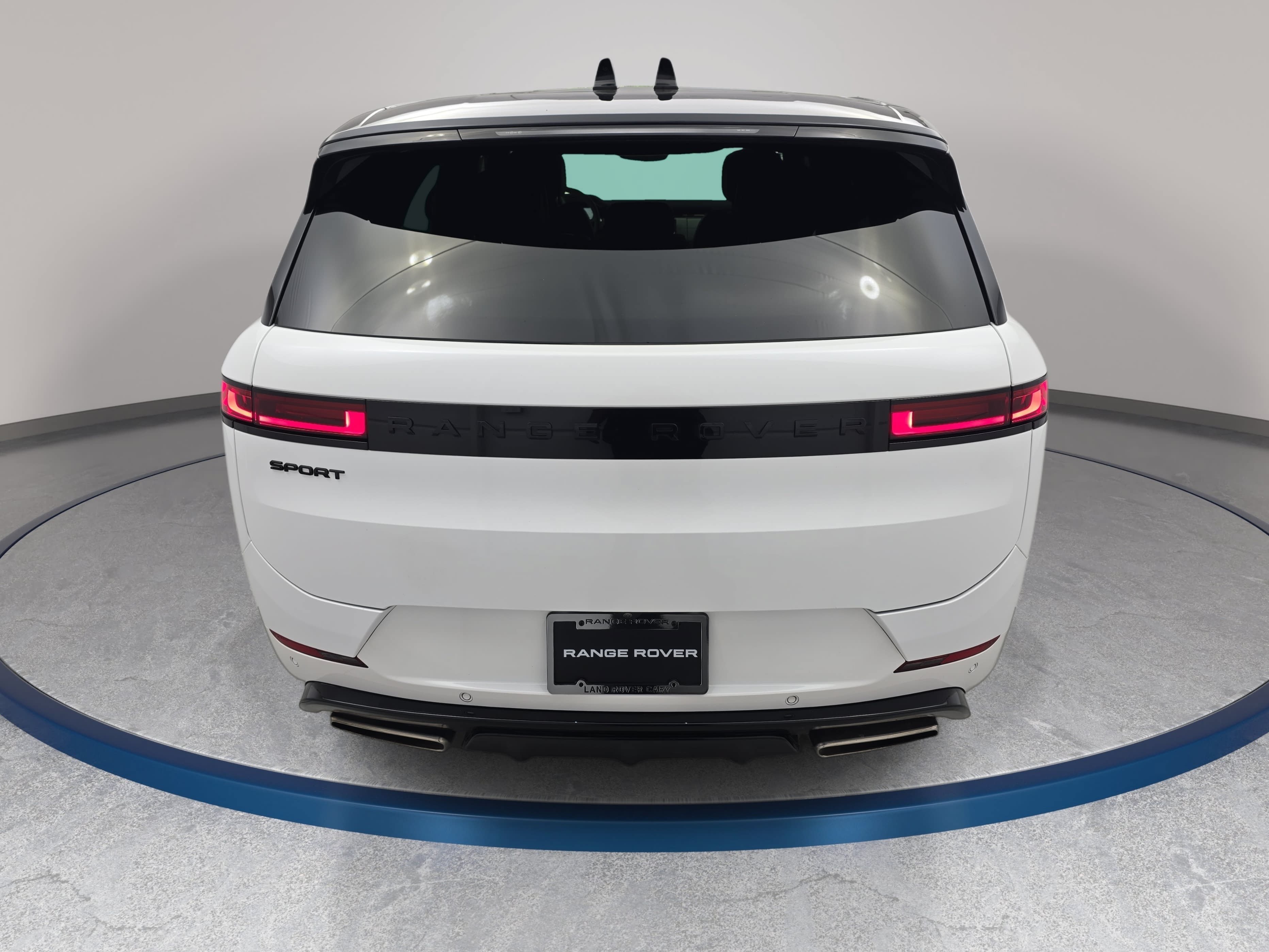 Certified 2024 Land Rover Range Rover Sport Dynamic SE AWD/4WD image 6