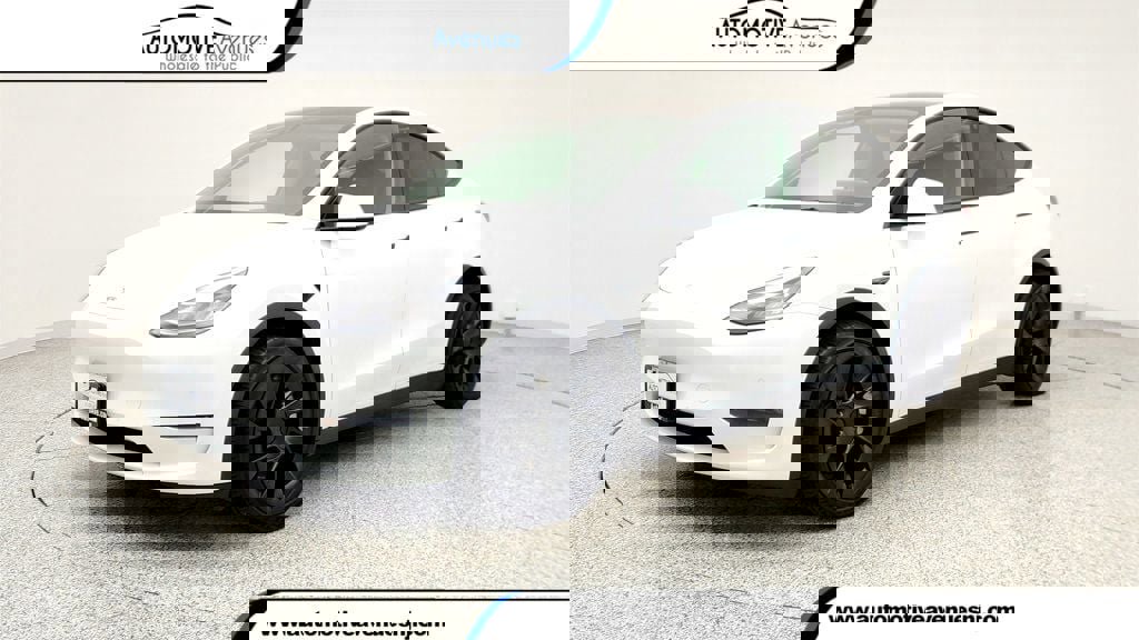 Used 2021 Tesla Model Y Long Range image 1