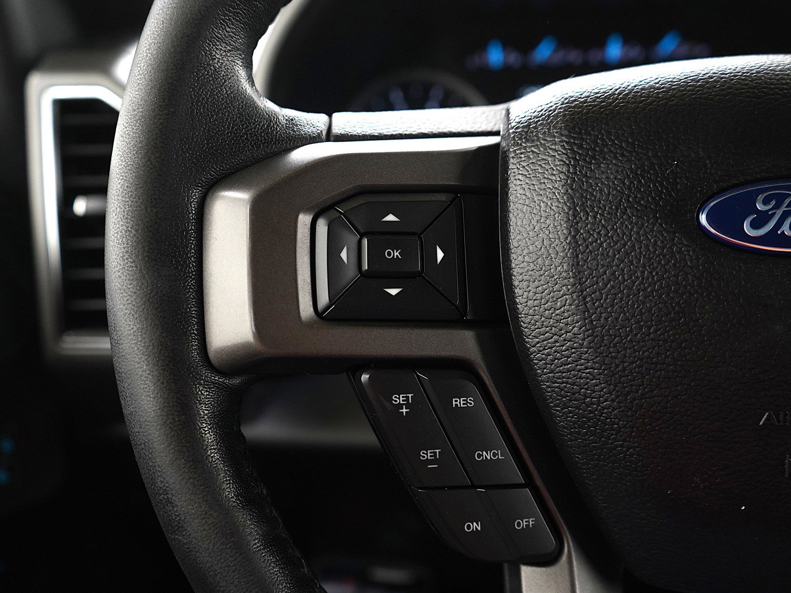 Used 2019 Ford Expedition XLT w/ Equipment Group 201A image 28