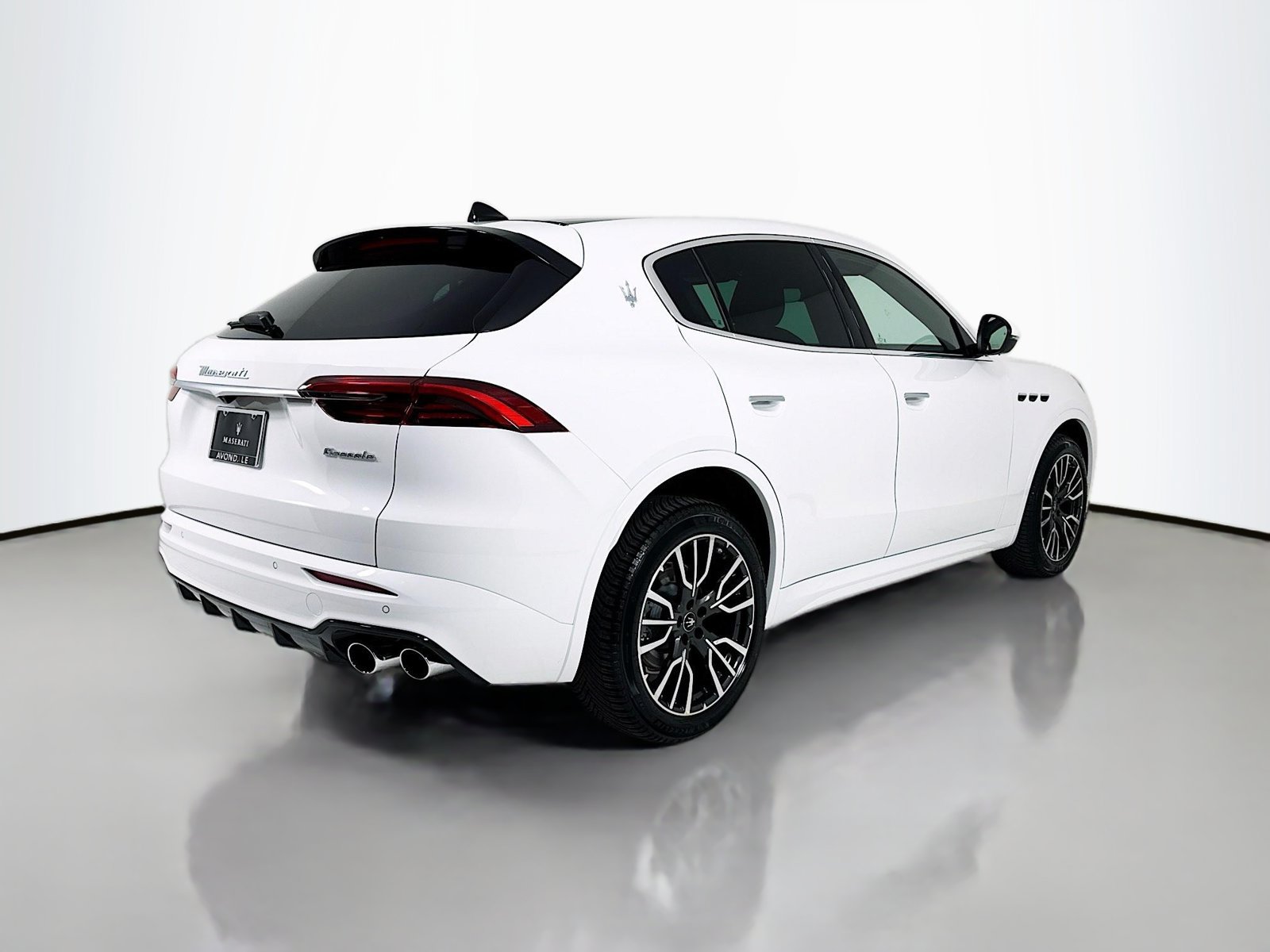 Used 2025 Maserati Grecale GT AWD/4WD image 8