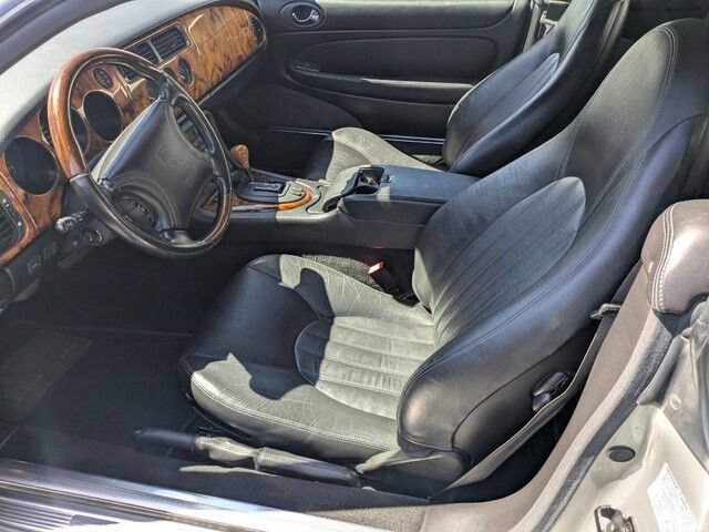 Used 1998 Jaguar XK8 Convertible RWD image 11