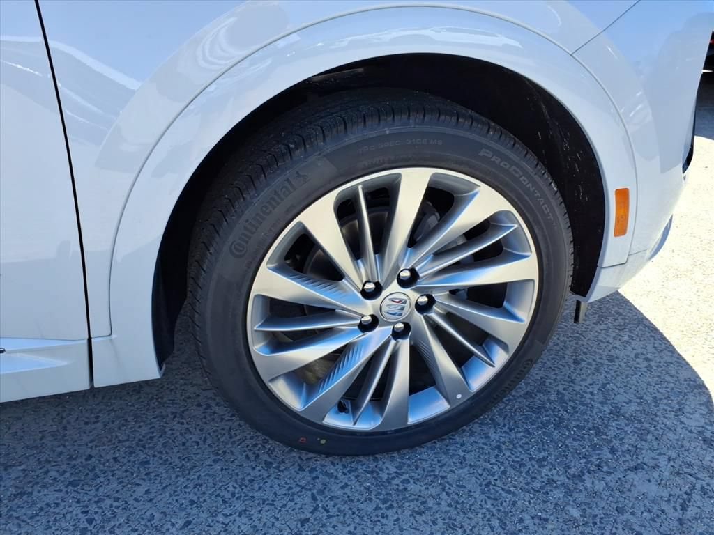 New 2026 Buick Enclave Avenir w/ Super Cruise Package FWD image 9