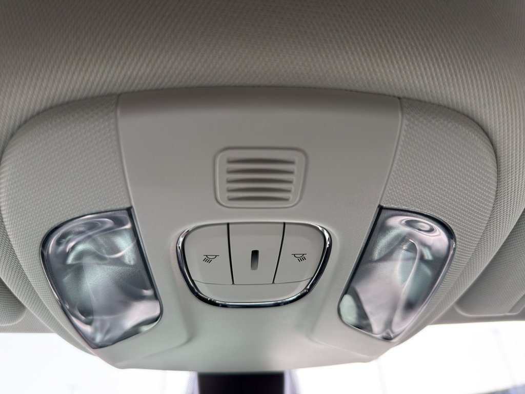 Used 2020 Jeep Compass Latitude w/ Cold Weather Group image 23