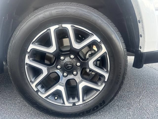 Used 2025 RAM 1500 Laramie AWD/4WD image 10