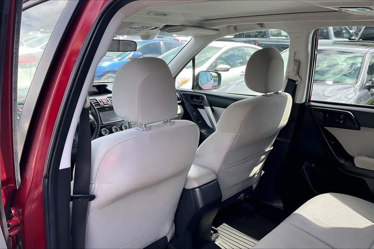 Used 2015 Subaru Forester 2.5i Premium AWD/4WD image 12