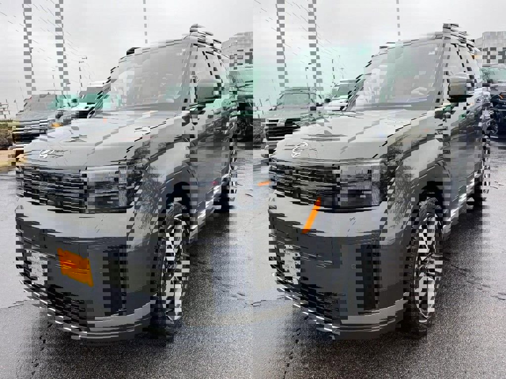 Certified 2025 Hyundai Santa Fe Limited image 8
