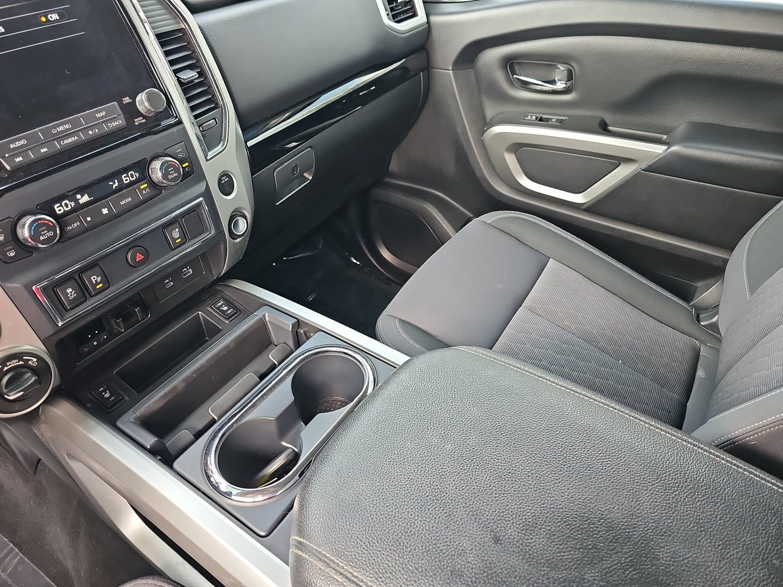 Used 2021 Nissan Titan SV w/ SV Convenience Package AWD/4WD image 22