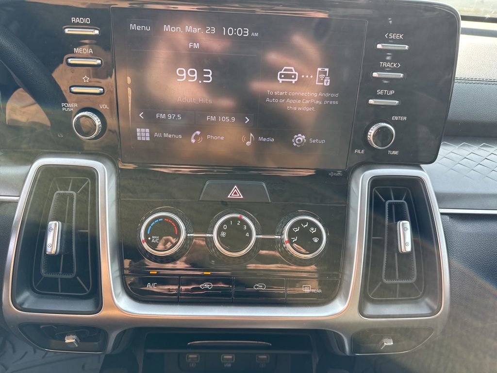 Used 2022 Kia Sorento LX image 11