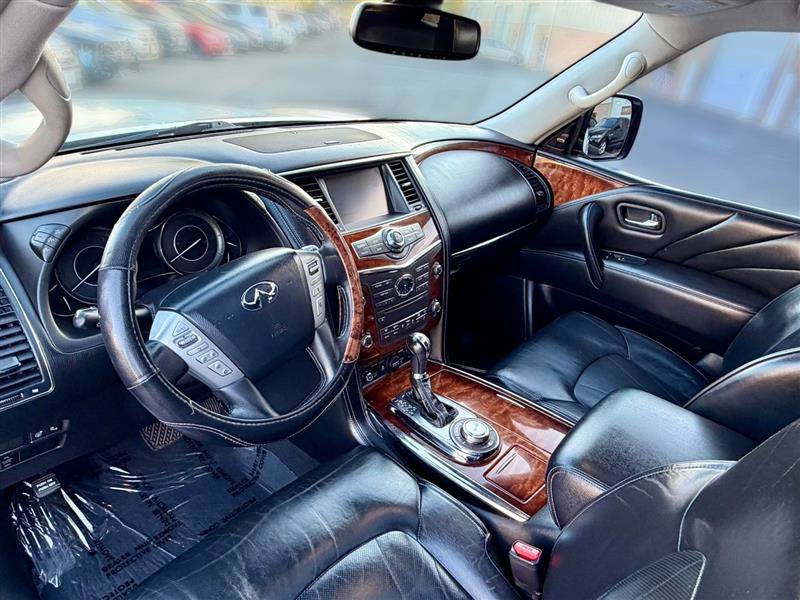 Used 2016 INFINITI QX80 4WD w/ Deluxe Technology Package image 10