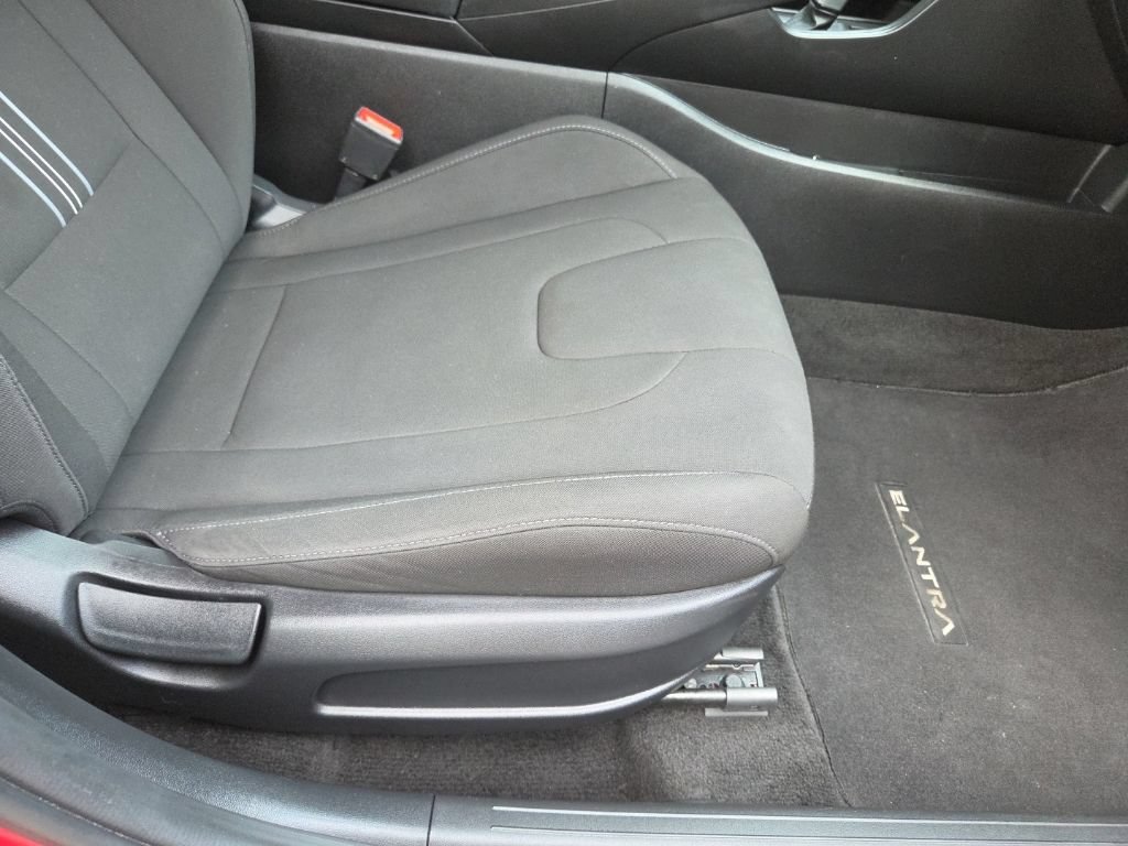 Used 2021 Hyundai Elantra SEL FWD image 39