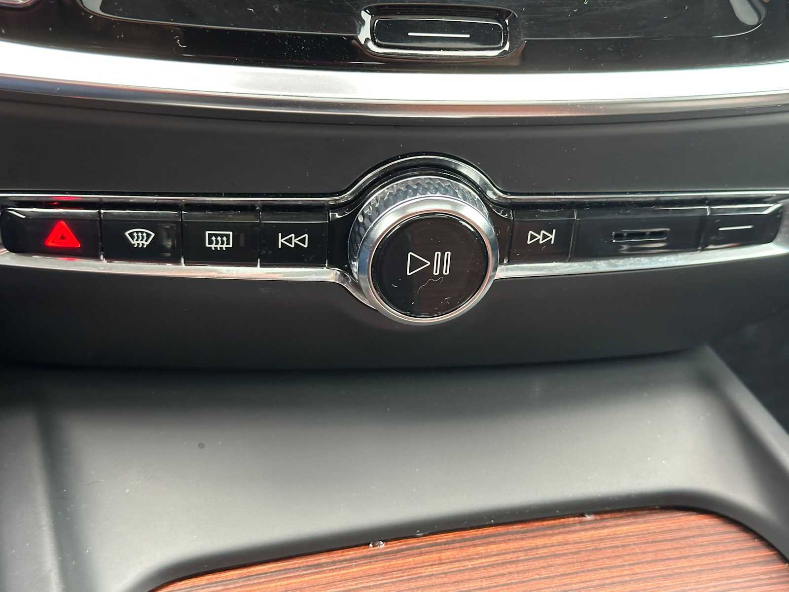 Certified 2025 Volvo S60 B5 Plus image 29