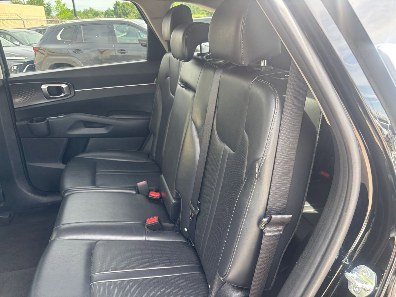 Used 2024 Kia Sorento S FWD image 39