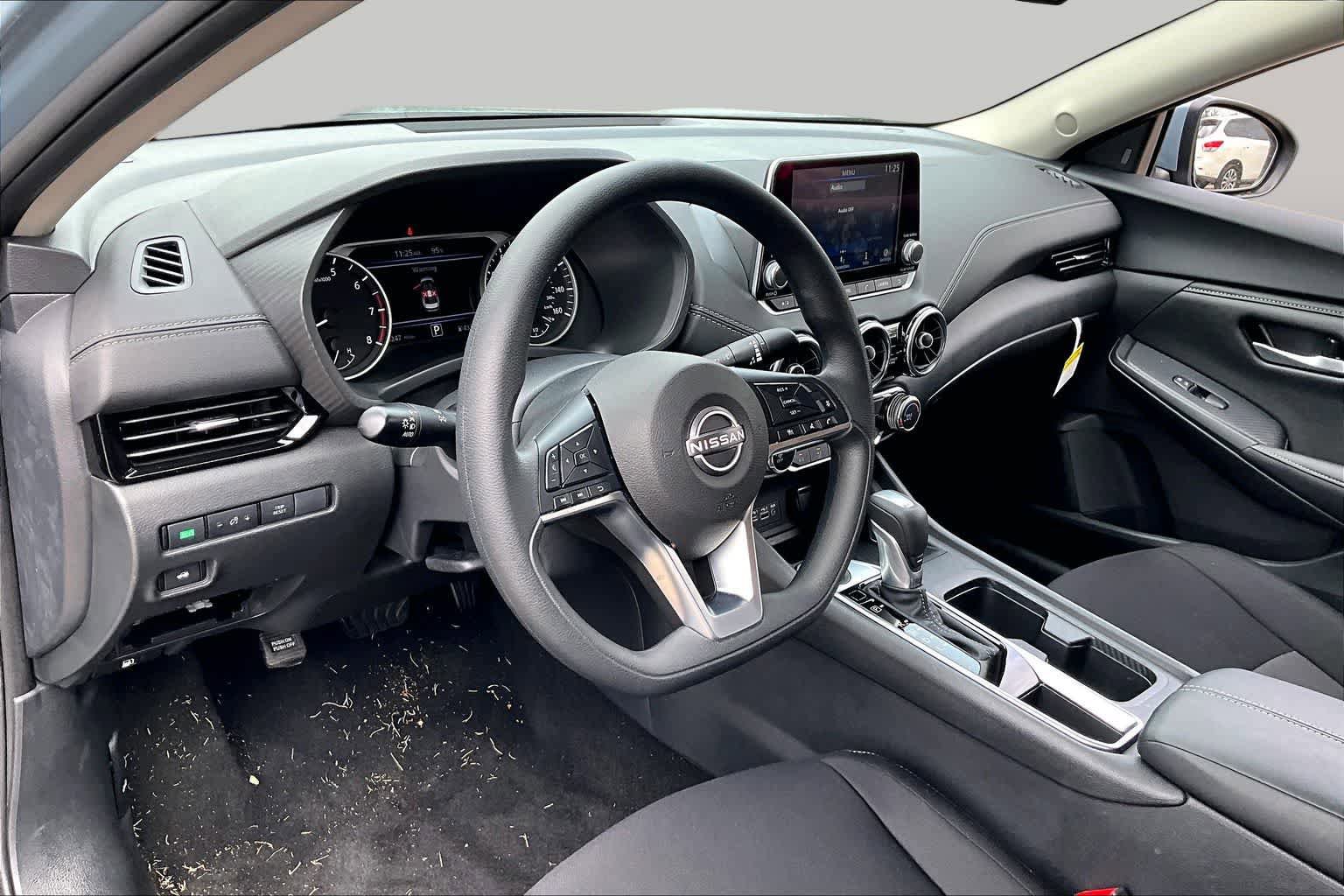 Used 2025 Nissan Sentra SV FWD image 16