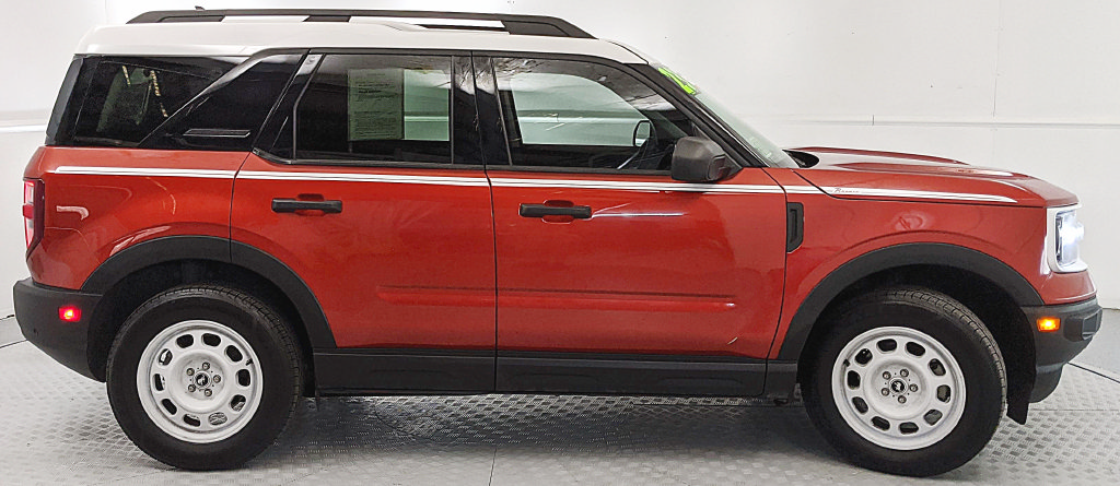 Certified 2023 Ford Bronco Sport Heritage w/ Heritage Convenience Package AWD/4WD image 2