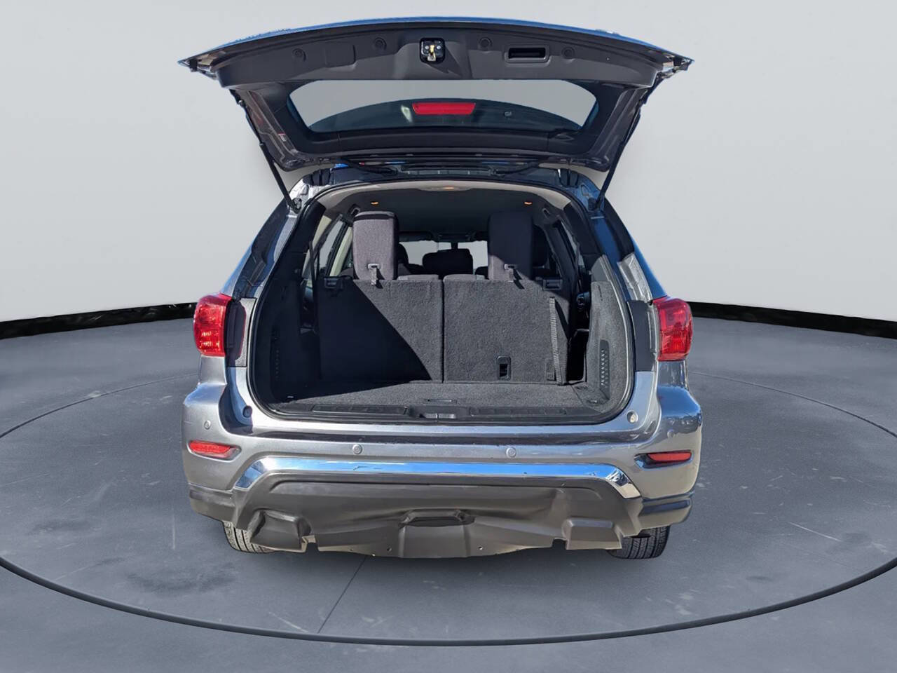 Used 2019 Nissan Pathfinder SV image 8