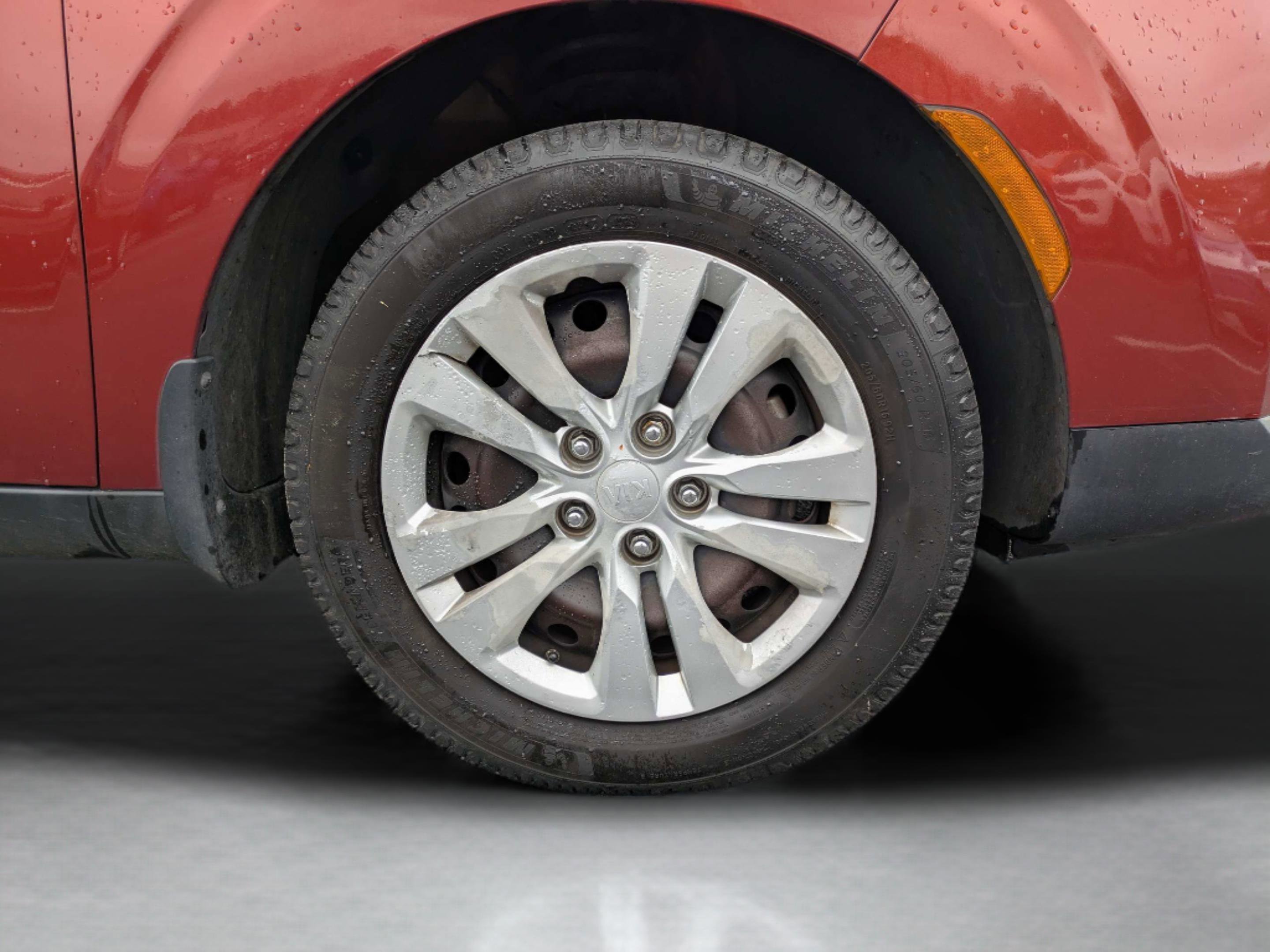 Used 2021 Kia Soul LX image 12