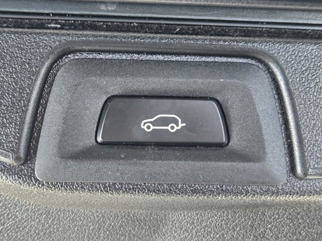 Used 2021 BMW X5 xDrive40i w/ M Sport Package image 17