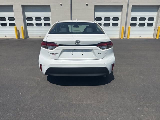 Used 2023 Toyota Corolla LE image 3