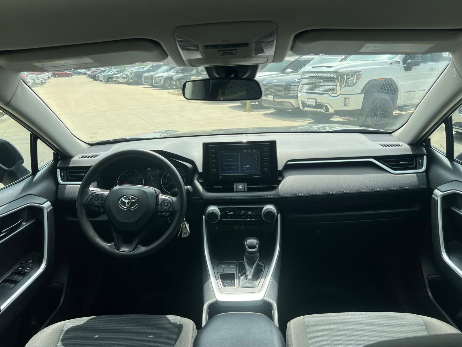 Used 2022 Toyota RAV4 LE FWD image 20