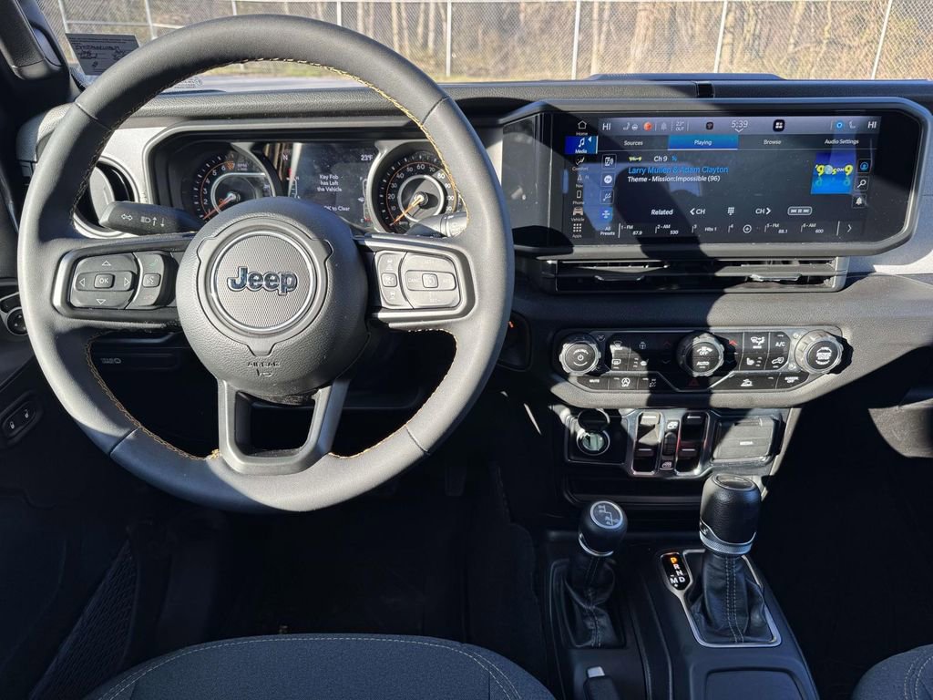 Used 2024 Jeep Gladiator Sport image 17