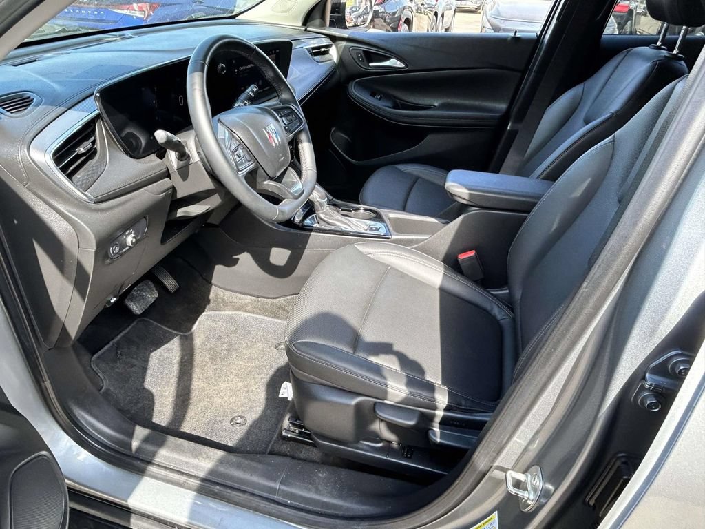 Used 2024 Buick Encore GX Sport Touring w/ Advanced Technology Package FWD image 11