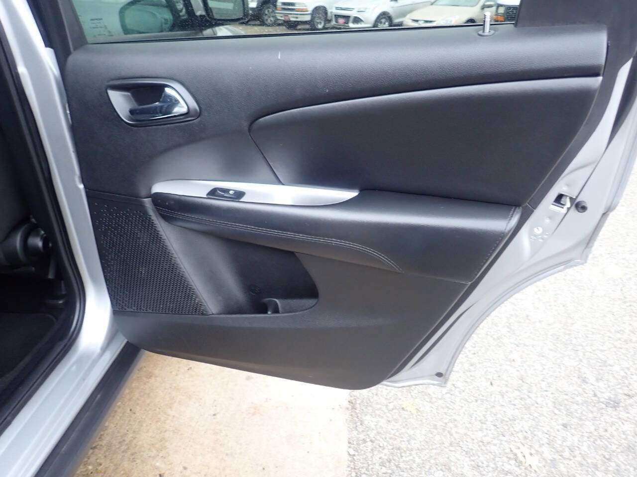 Used 2018 Dodge Journey SE image 36